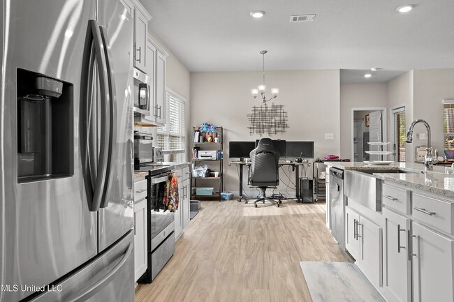 Building Photo - 11672 Talla Dr