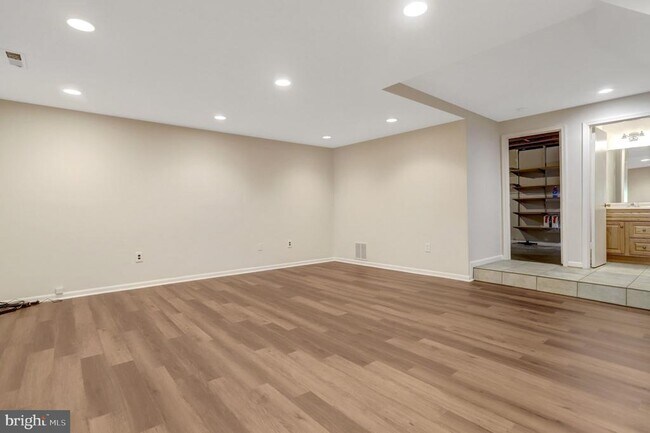 Building Photo - 7416 Spring Tree Dr