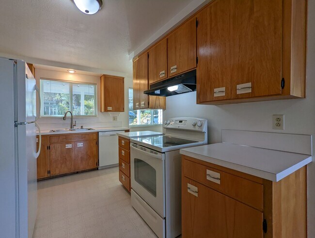 Building Photo - Great 3-Bedroom, 1.5-Bath Home In South Eugene!