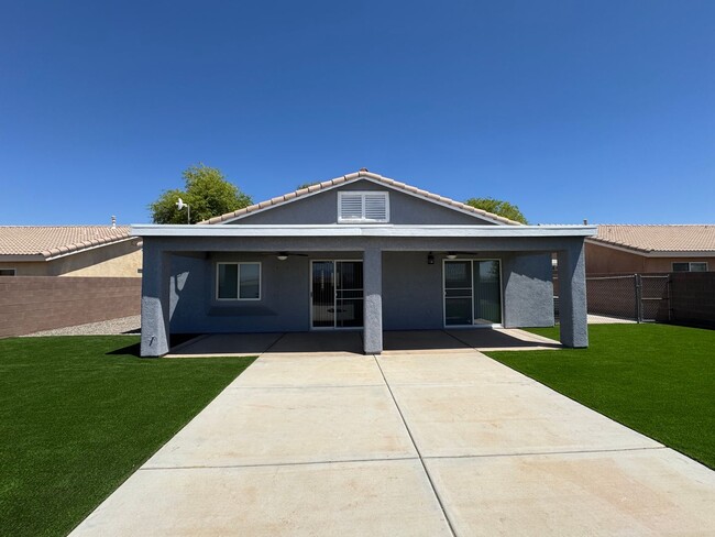 Building Photo - Welcome Home!!