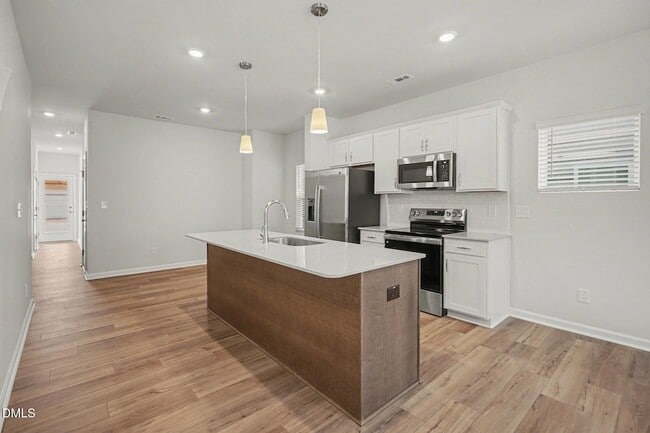 Building Photo - 140 Silver Fir Ln