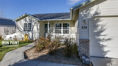 Building Photo - 4bed/2.5 Bath in Kuna w/fenced yard, vault...