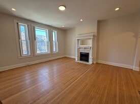 Building Photo - 2221 Saint Paul St