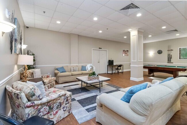 Building Photo - 1501 Clairmont Rd