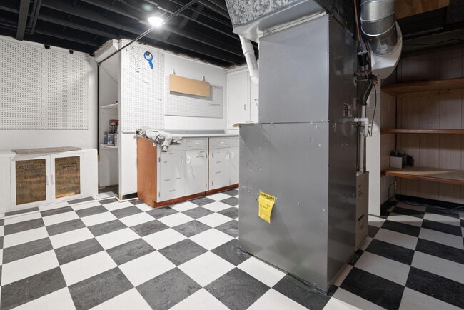 Building Photo - 2740 Judah Rd