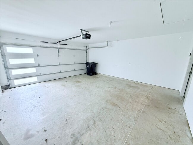 Building Photo - 2824 Gunnersbury Dr