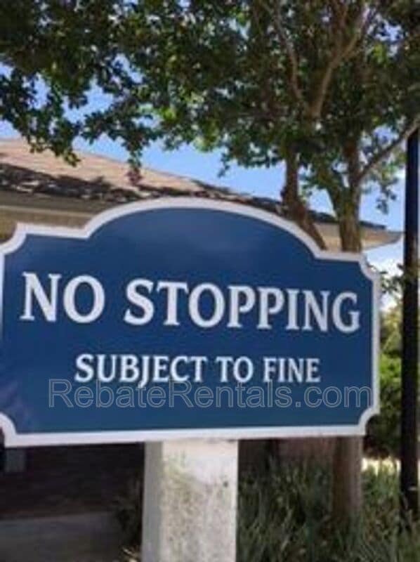 Building Photo - 11043 Castlemain Cir E