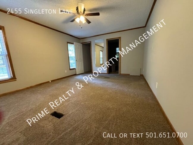 Building Photo - 2455 Singleton Ln