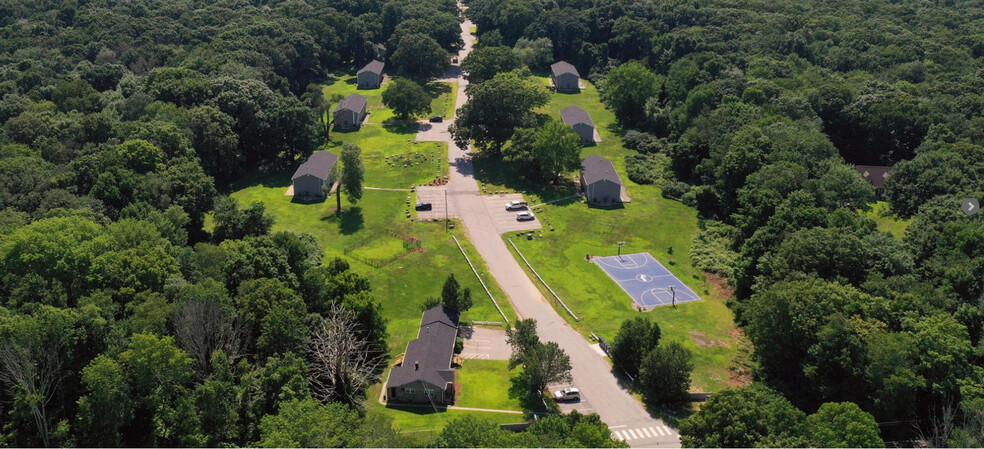 Primary Photo - Carriage House Townhomes