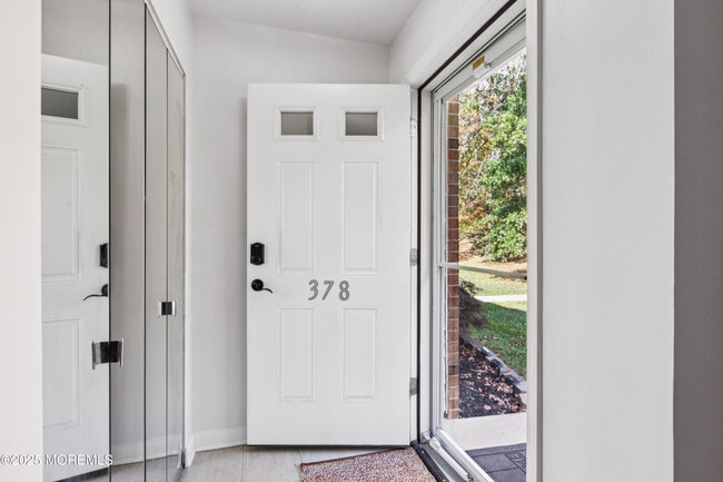 Building Photo - 378 Minstrel Ct