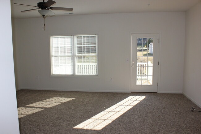 Building Photo - 1476 Taylor Grove Ln