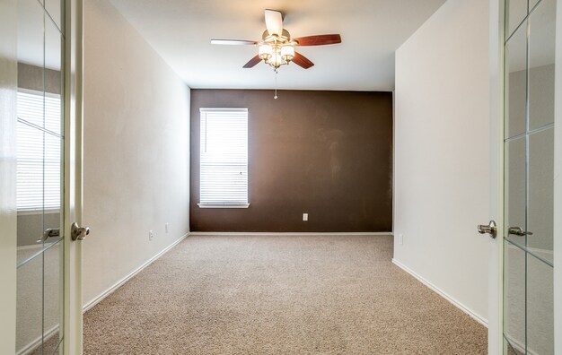 Building Photo - 12122 Red Bud Leaf