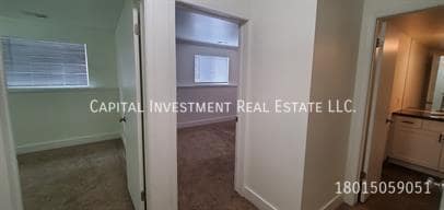 Building Photo - 425 E Creekside Cir