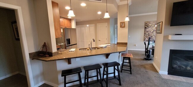 Building Photo - Monterra 2 bedroom 2 Bath on Main level