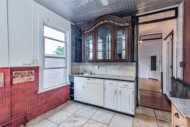 Building Photo - 123 S Pennsylvania St