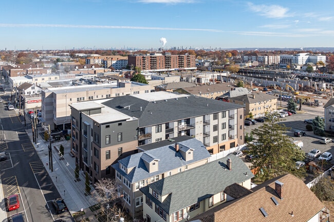 Context - 35 W Price St