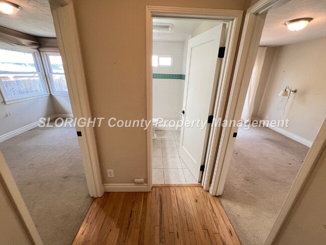 Building Photo - AVAILABLE OCTOBER- Charming Shell Beach Home - 2 Bed / 1 Bath