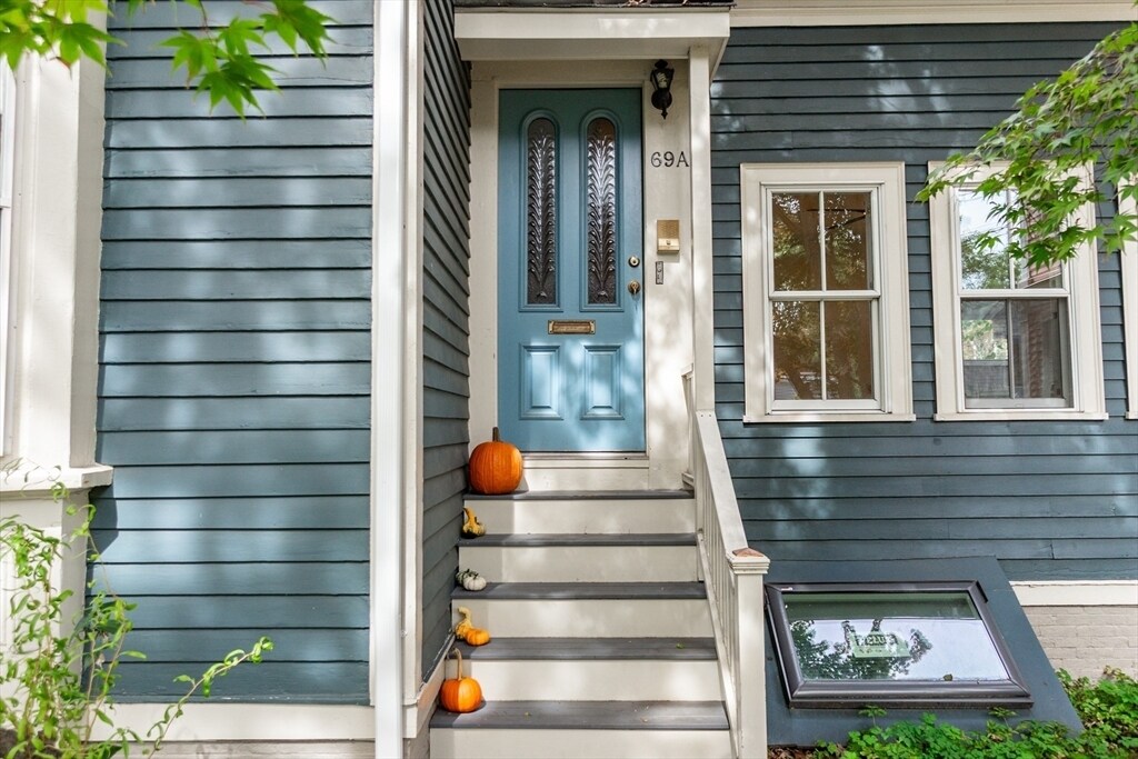 Building Photo - 69 Walker St