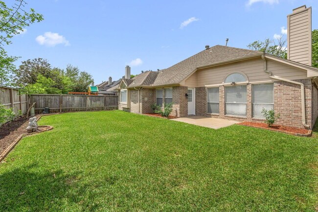Building Photo - South Marathon Way, Stafford, TX 77477 - 3 BR 2 BA single-family home