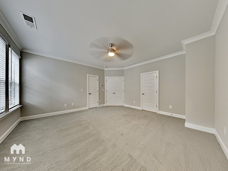 Building Photo - 576 Broadview Pl NE