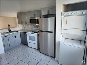 Building Photo - 6465 SW 130th Pl