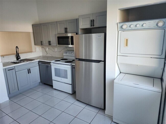 Primary Photo - 6465 SW 130th Pl