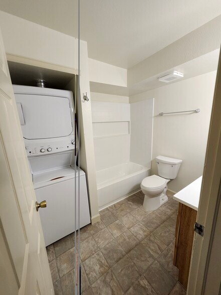 Building Photo - 20 S Boulder Cir