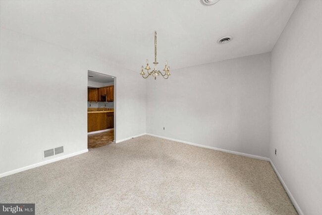 Building Photo - 132 E Green Valley Cir