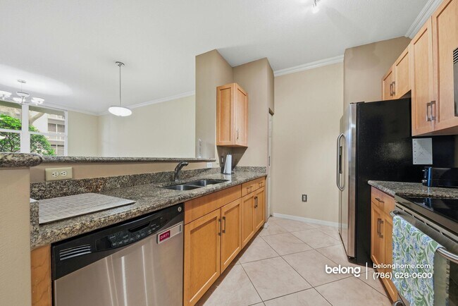 Building Photo - 2421 NE 65th St