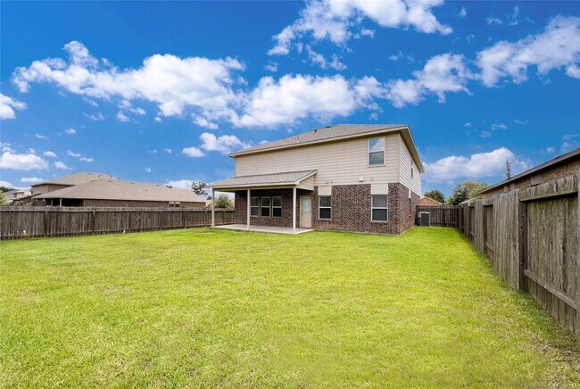 Building Photo - 166 Meadow Grove Dr