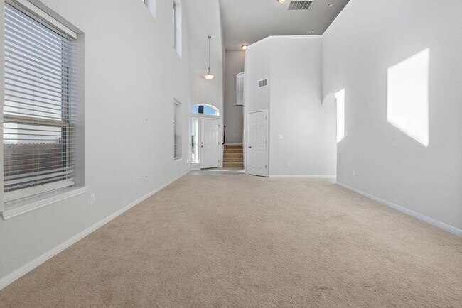 Building Photo - 213 Mayney Ln.