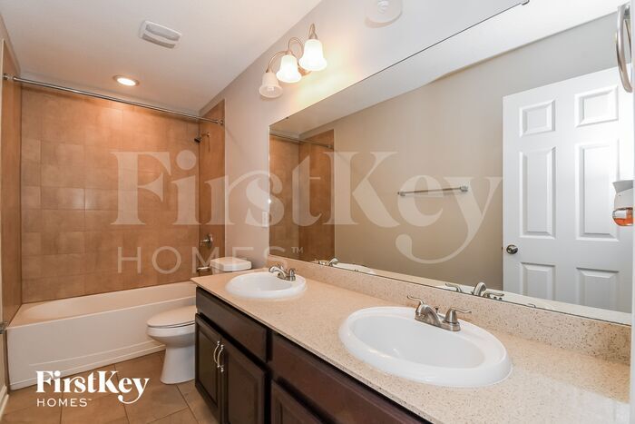 Building Photo - 7031 Azalea Grove Dr