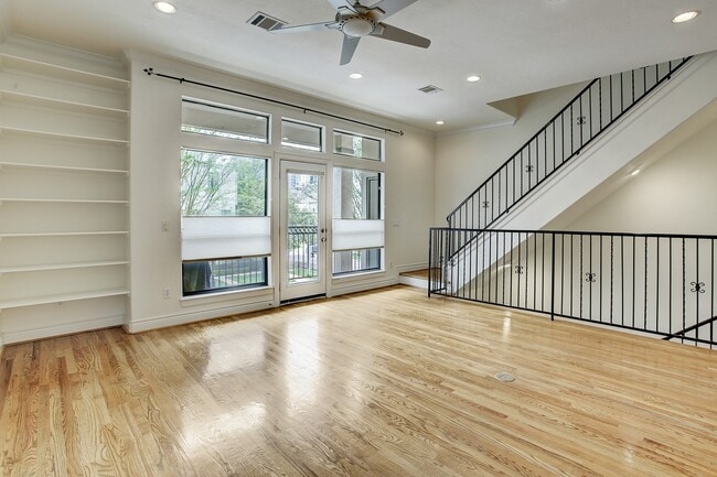 Building Photo - 1403 Rosedale St