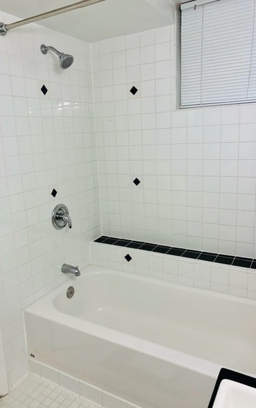 Building Photo - 1731 Church St NW