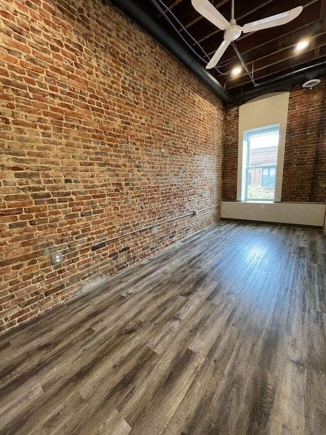 Building Photo - 230 Central Ave N