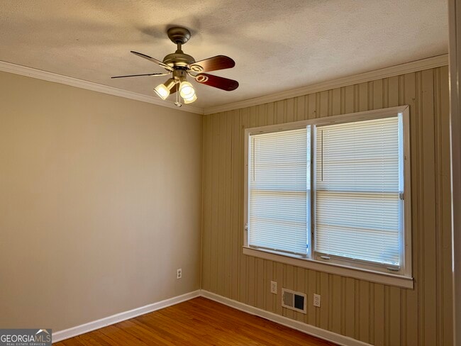 Building Photo - 2913 Horse Shoe Dr