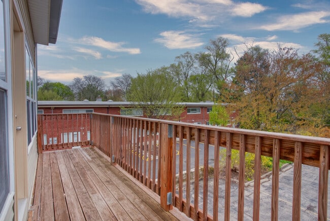 Building Photo - 418 Ridge Rd