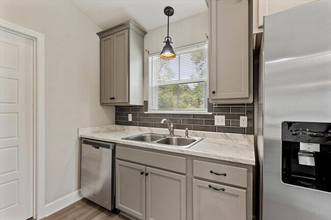 Building Photo - 232 Tafflinger Rd