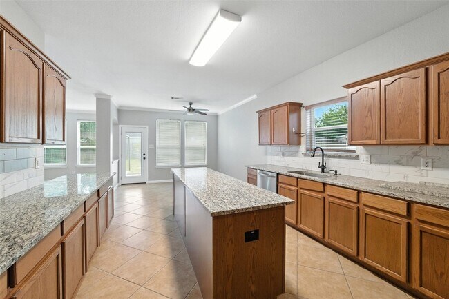 Building Photo - 7000 Snowy Owl St
