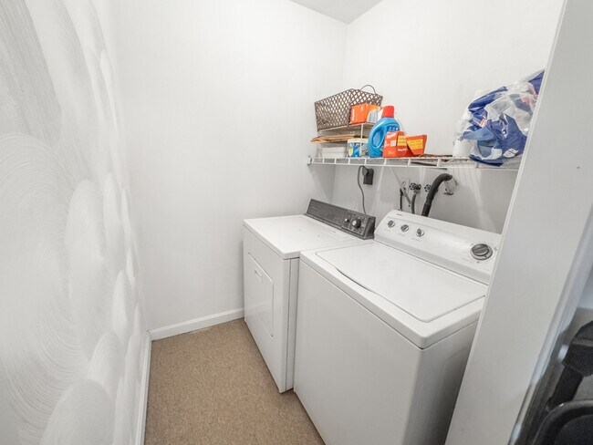 Building Photo - 28 Fisk Ave