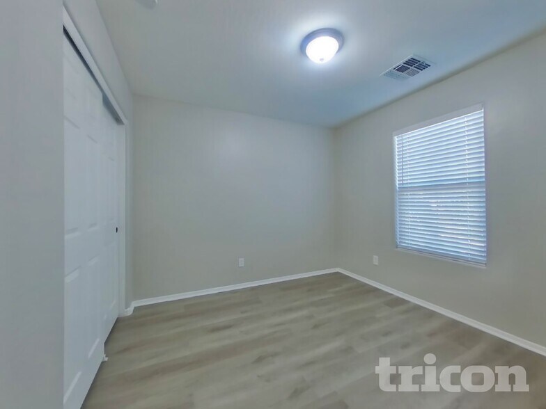 Building Photo - 14131 W Corrine Dr