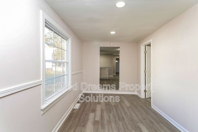 Building Photo - 2909 Glendale Ave