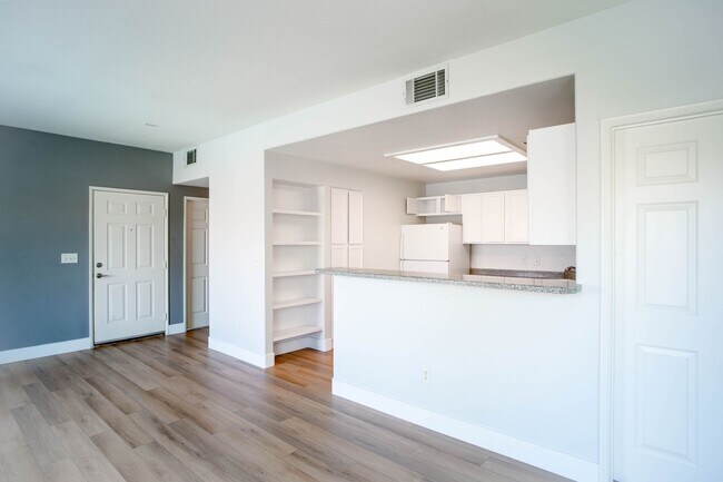 Building Photo - 9580 W Reno Ave