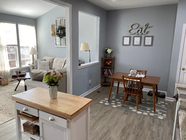 Building Photo - 41889 Precious Square