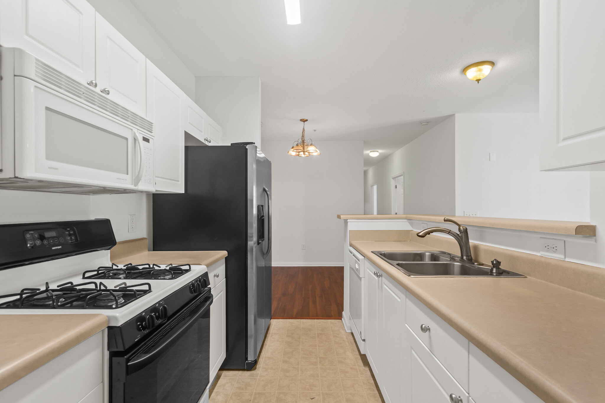 Building Photo - 622 McKenna Cir