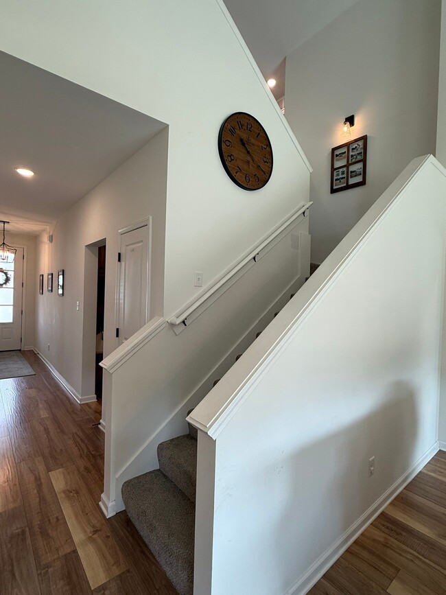 Building Photo - 176 Forsyth Ln