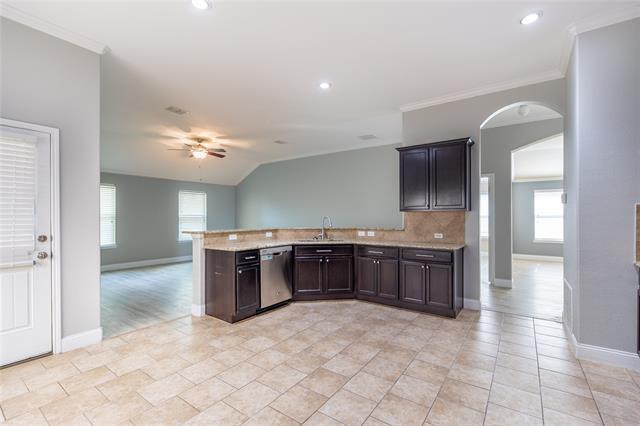Building Photo - 901 Kiowa Dr