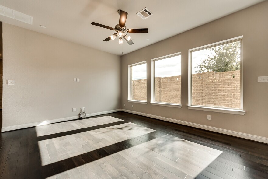 Building Photo - 6716 E Prospect Way