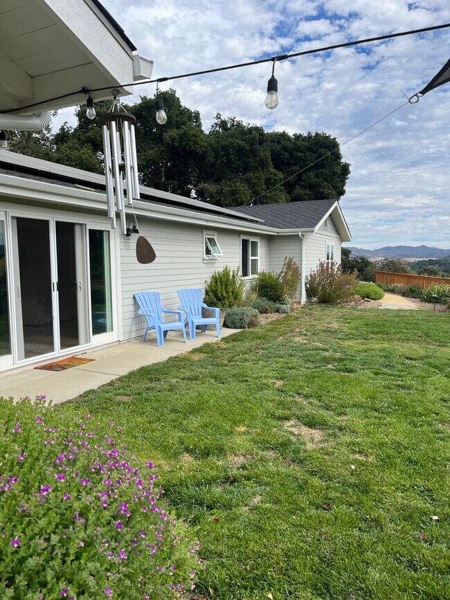 Building Photo - Beautiful 4 Bedroom, 3 Bathroom Atascadero Home On 2 Acre Lot with Solar Power