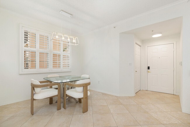 Building Photo - 1805 N Flagler Dr